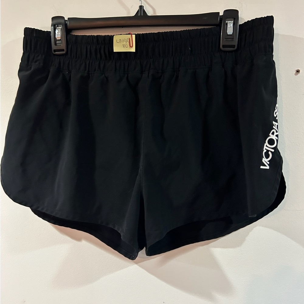 VS active shorts